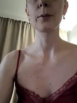 Snapshot of AvelinaLeoni chatting on December 2025 07:03:02 AM AvelinaLeoni online show from December 2025 07:03:02 AM