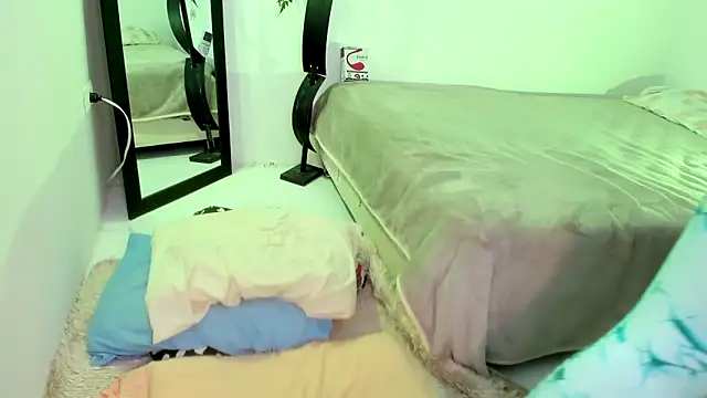 Elle Lee  online show from December 2024 05:14:02 AM