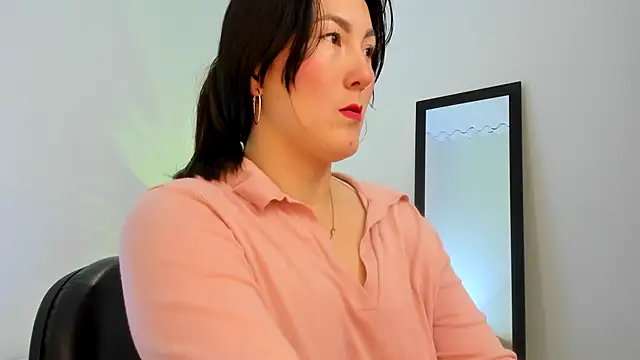 Elle Lee  online show from January 2025 07:55:01 PM