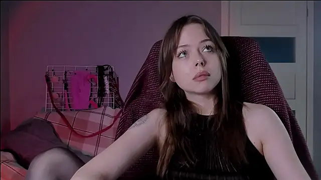 Snapshot of hype_meal_home chatting on November 2025 05:37:02 PM hype meal home online show from November 2025 05:37:02 PM