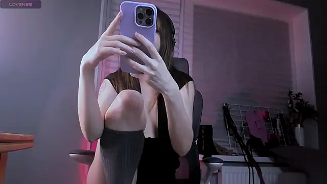 Snapshot of hype_meal_home chatting on December 2025 09:32:02 PM hype meal home online show from December 2025 09:32:02 PM