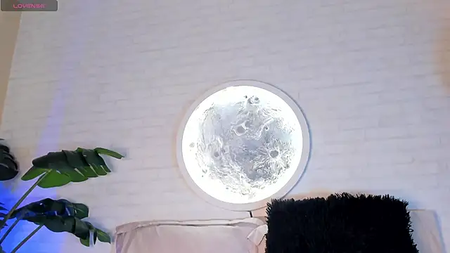 Elise Diamond online show from March 2025 09:21:01 AM