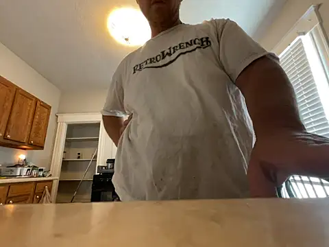 Mcpussypounder211 online show from June 2026 09:09:01 PM