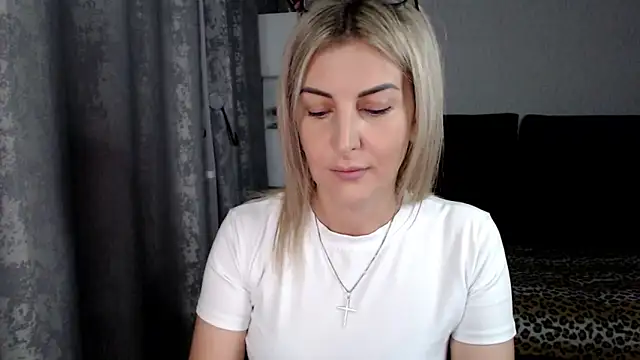 Snapshot of Amelia_Harper chatting on September 2025 01:55:01 PM Amelia Harper online show from September 2025 01:55:01 PM