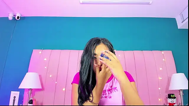 Snapshot of MavyStar chatting on December 2024 11:55:01 AM MavyStar online show from December 2024 11:55:01 AM