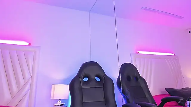 Snapshot of MavyStar chatting on January 2025 03:04:01 PM MavyStar online show from January 2025 03:04:01 PM