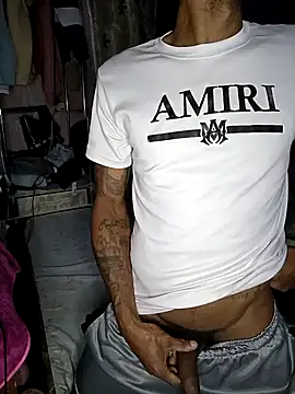 Snapshot of Sur1711 chatting on March 2026 01:44:01 AM Sur1711 online show from March 2026 01:44:01 AM