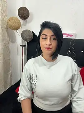 Snapshot of karenlennox1 chatting on December 2025 01:59:02 AM karenlennox1 online show from December 2025 01:59:02 AM