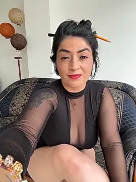 Snapshot of karenlennox1 chatting on February 2026 07:54:01 PM karenlennox1 online show from February 2026 07:54:01 PM