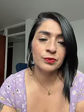 Snapshot of karenlennox1 chatting on February 2026 12:39:01 AM karenlennox1 online show from February 2026 12:39:01 AM