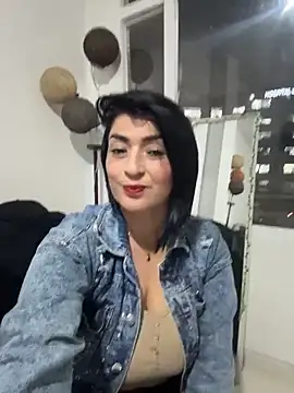 Snapshot of karenlennox1 chatting on February 2026 11:58:02 PM karenlennox1 online show from February 2026 11:58:02 PM