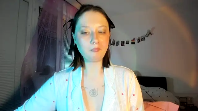 Jenny darling love online show from April 2026 06:13:02 PM