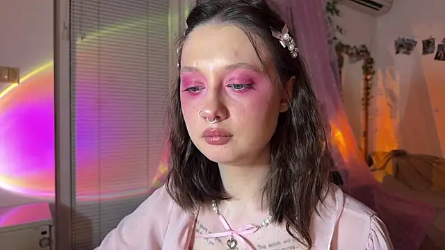 Jenny darling love online show from July 2026 07:10:02 PM