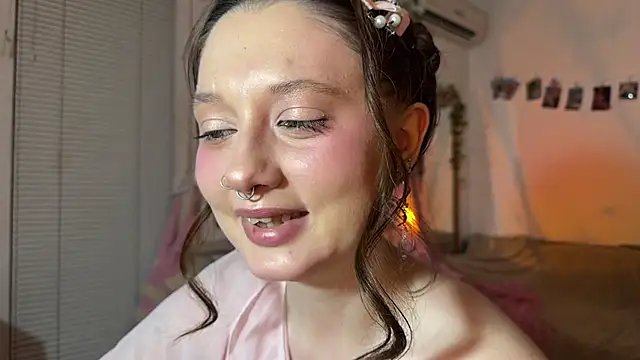 Jenny darling love online show from July 2026 07:04:01 PM