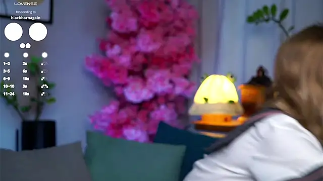 EdlinHargus online show from March 2025 02:27:02 AM