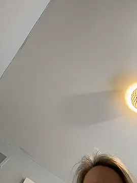 Cherry-red-xo online show from November 2025 02:49:01 PM