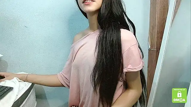 Snapshot of crista_rouse chatting on January 2025 01:54:01 AM crista rouse online show from January 2025 01:54:01 AM