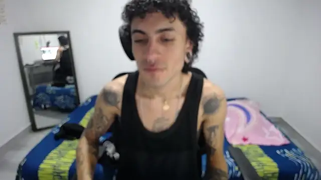 Snapshot of present_the_magic chatting on November 2025 05:29:01 AM present the magic online show from November 2025 05:29:01 AM