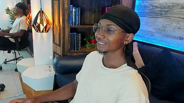 Snapshot of JamalMyst chatting on March 2025 07:42:02 PM JamalMyst online show from March 2025 07:42:02 PM