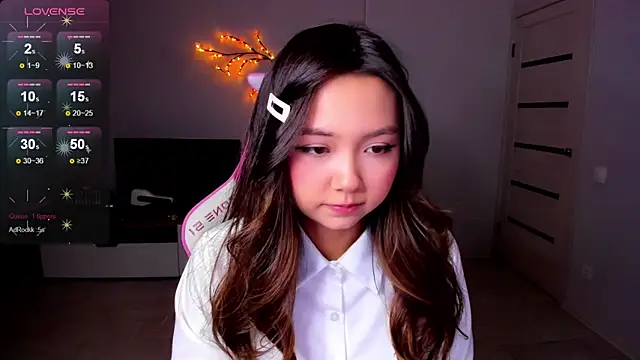 Fluffy Rose online show from October 2025 11:57:02 PM