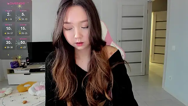 Fluffy Rose online show from May 2026 02:42:02 AM