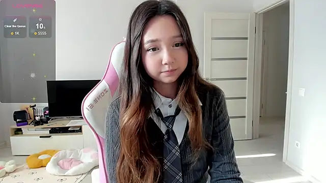 Fluffy Rose online show from May 2026 01:03:01 AM