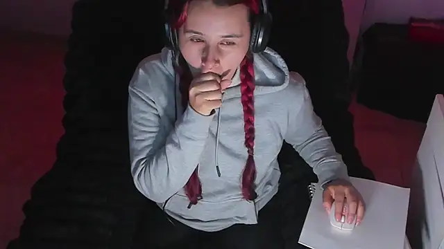 Snapshot of bonnie_moon_ chatting on October 2025 10:31:01 PM bonnie moon online show from October 2025 10:31:01 PM