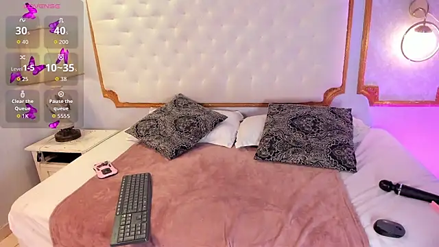 Snapshot of Paiige_peach chatting on November 2025 11:21:02 AM Paiige peach online show from November 2025 11:21:02 AM