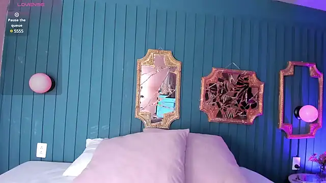 Kayla stern  online show from February 2025 11:12:02 AM