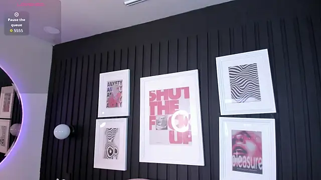 Kayla stern  online show from October 2025 07:37:01 PM