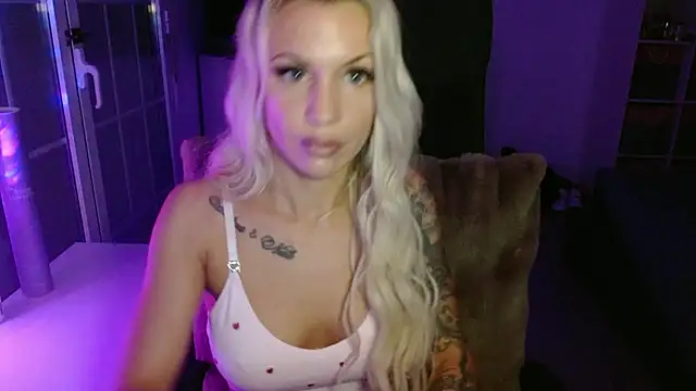 JuicyJanexo online show from March 2026 05:35:02 AM