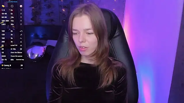 Tina Tayllor online show from March 2025 07:04:02 PM