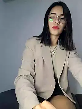 LuluzYPiero online show from December 2024 11:07:02 PM