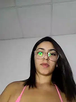 LuluzYPiero online show from December 2024 12:08:01 AM