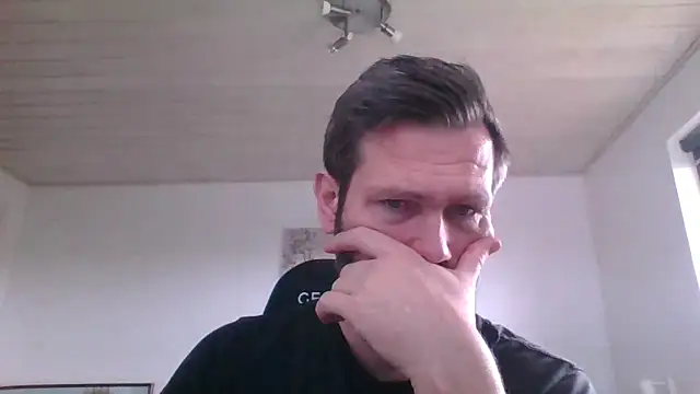 Snapshot of Gotta1 chatting on February 2025 12:13:02 PM Gotta1 online show from February 2025 12:13:02 PM