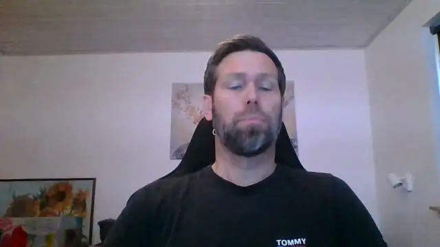 Snapshot of Gotta1 chatting on November 2025 10:40:02 AM Gotta1 online show from November 2025 10:40:02 AM