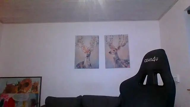 Snapshot of Gotta1 chatting on December 2025 08:09:02 AM Gotta1 online show from December 2025 08:09:02 AM