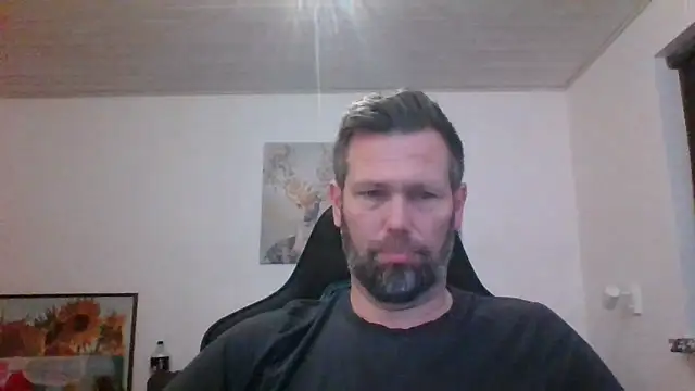 Snapshot of Gotta1 chatting on December 2025 09:55:02 PM Gotta1 online show from December 2025 09:55:02 PM