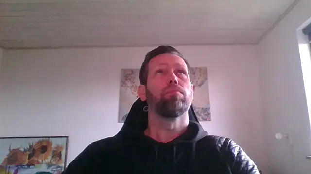 Snapshot of Gotta1 chatting on February 2026 02:05:01 PM Gotta1 online show from February 2026 02:05:01 PM