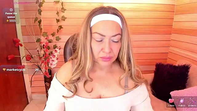 marien thomson  online show from October 2025 02:54:01 AM