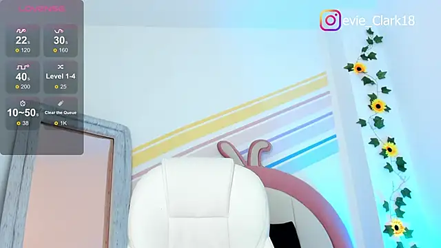 Evie Clark online show from March 2025 07:49:02 PM