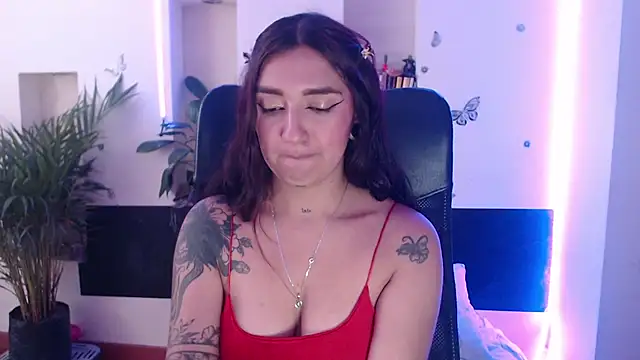 Snapshot of Lia-mitch chatting on February 2025 10:47:02 PM Lia-mitch online show from February 2025 10:47:02 PM