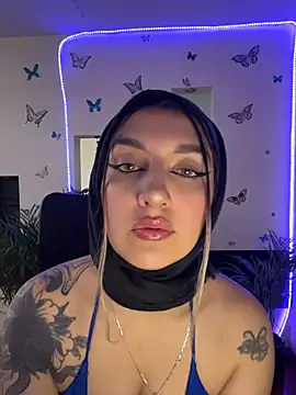 Lia-mitch online show from July 2026 06:48:01 PM