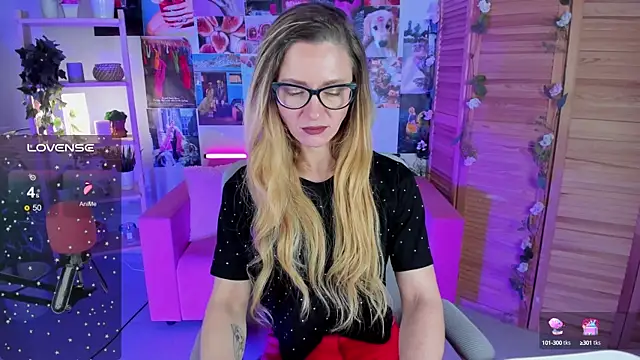 LadyIzabel online show from December 2024 08:38:02 AM