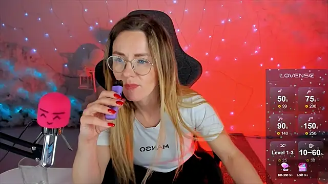 LadyIzabel online show from December 2024 12:08:02 PM