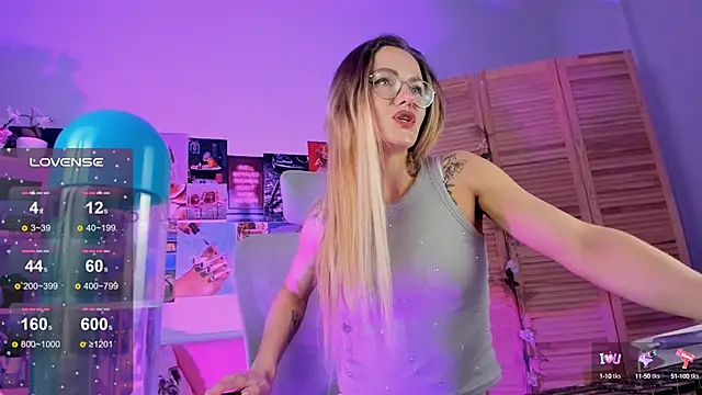 LadyIzabel online show from January 2025 11:49:01 AM