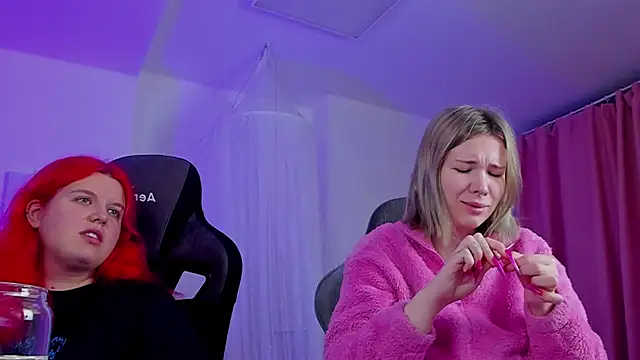 AliceSunday online show from December 2024 05:04:02 AM