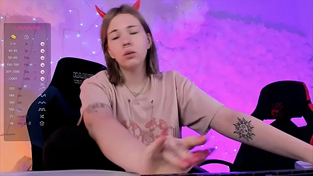 AliceSunday online show from December 2024 08:22:01 AM