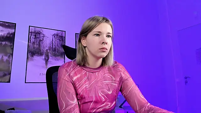 AliceSunday online show from December 2024 08:09:01 AM