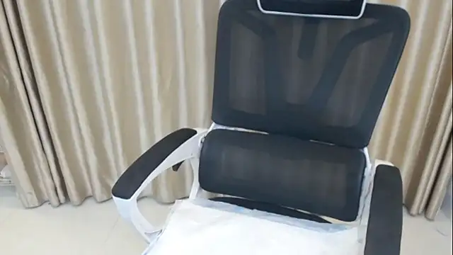 Milk-babier online show from January 2026 03:58:02 PM